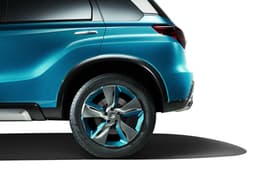 New Suzuki iV-4 concept SUV photo gallery